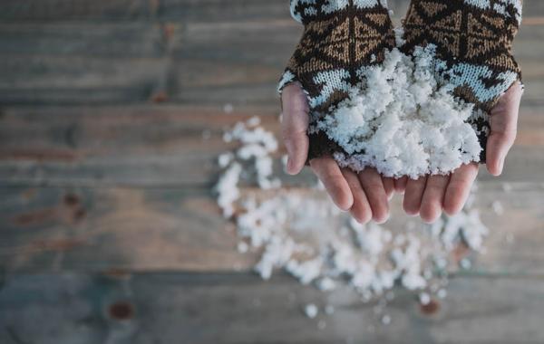 4 days/3 nights in hotel and 2 half-days skiing or afternoon activities